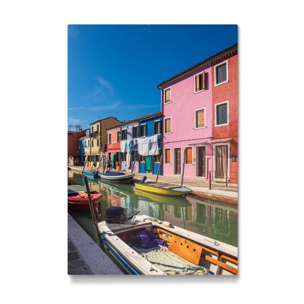 Galerie-Print "Boot, Kanal und bunte Häuser" 30x20 cm artboxONE