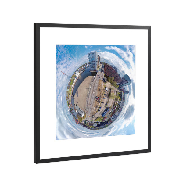 Poster mit Rahmen Schwarz (Metallic) "Hamburg-Harburg, Veritaskai; low" artboxONE - Städte,Städte / Hamburg,Reise,Architektur,Reise / Länder