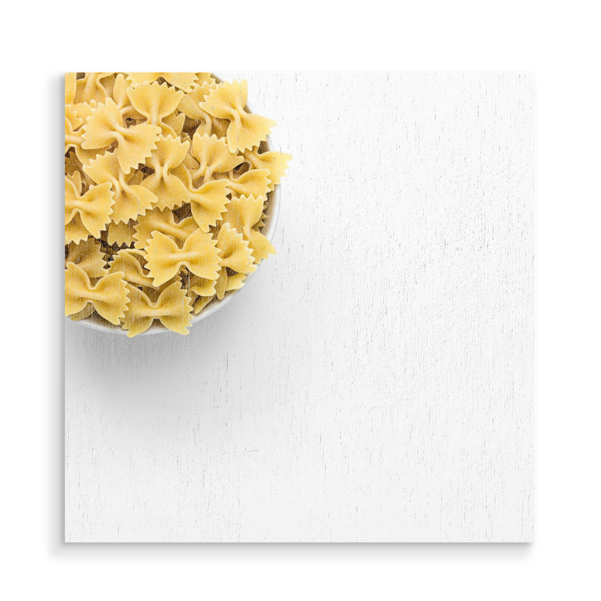 Holzbild "Farfalle - quadratisch" artboxONE - Essen & Trinken - Nudeln,Essen,Food,Pasta,Küche,Mahlzeit,Minimalismus,Minimalistisch,Weiß,Fotografie
