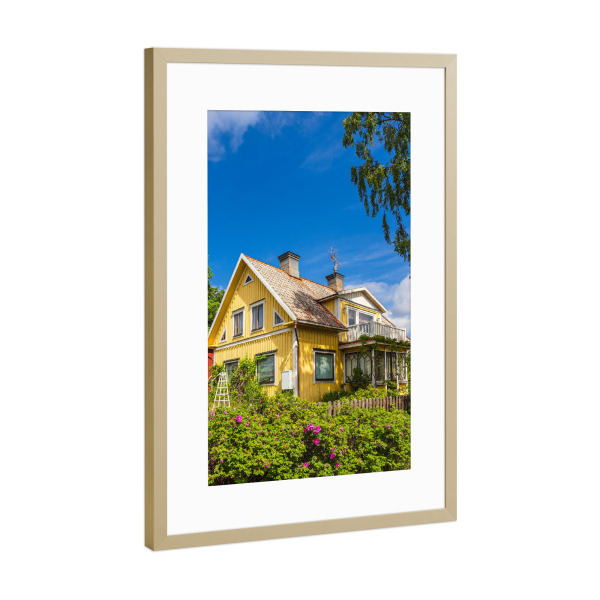 Poster mit Rahmen Gold "Garten, Haus, Baum" artboxONE - Natur,Reise,Architektur,Reise / Länder
