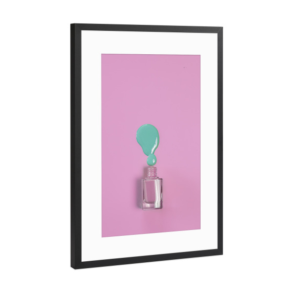 Poster mit Rahmen Schwarz (Metallic) "Nagellack pink mint" artboxONE - Fashion