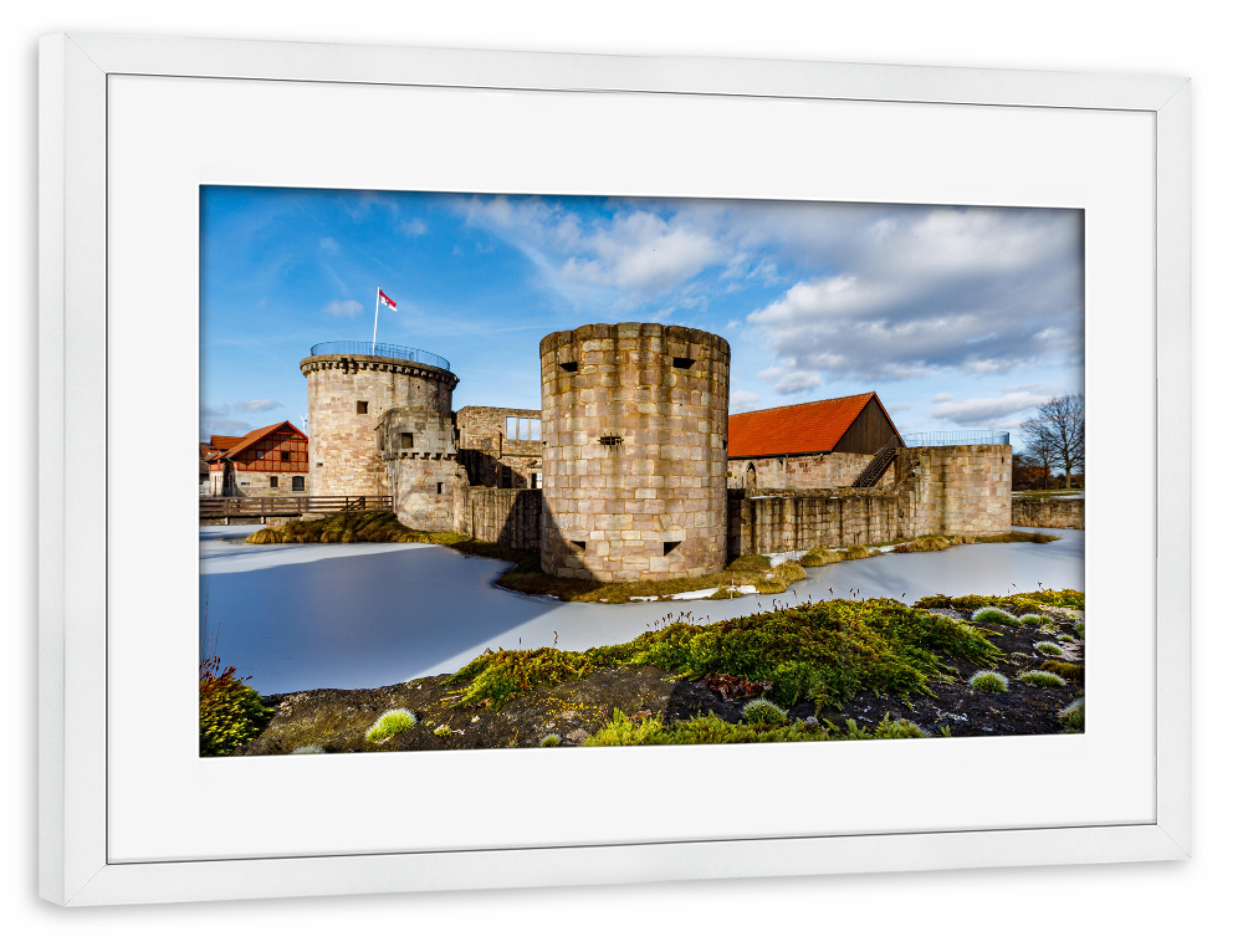 Poster mit Rahmen weiß "Wasserschloss von Friedewald" artboxONE - Architektur - Friedewald,Hessen,Wasserschloss,Burg,Ruine,Mittelalter,Historisch