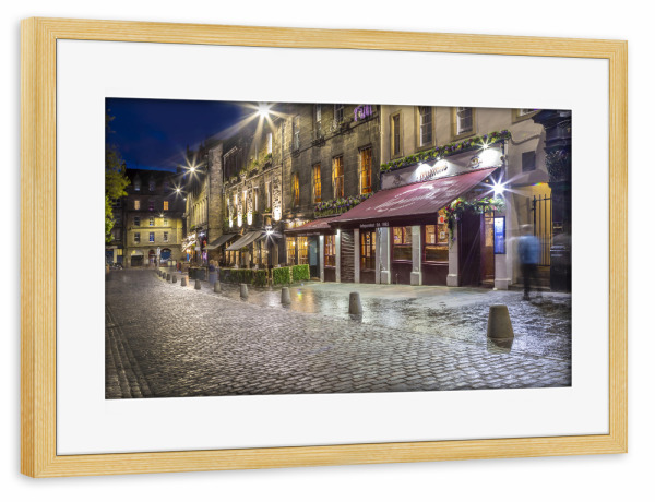 Poster mit Rahmen kiefer "EDINBURGH Grassmarket" artboxONE - Städte,Architektur