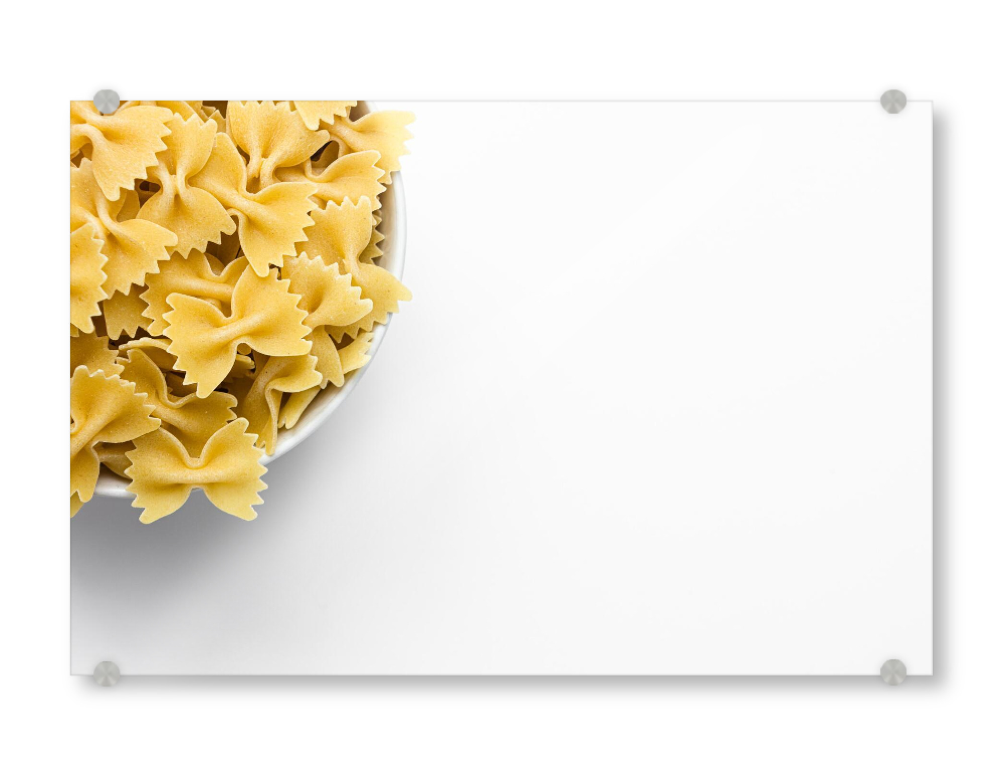 Acrylglasbild "Farfalle - halb" artboxONE - Essen & Trinken - Nudeln,Essen,Food,Pasta,Küche,Mahlzeit,Weiß,Minimalistisch,Fotografie