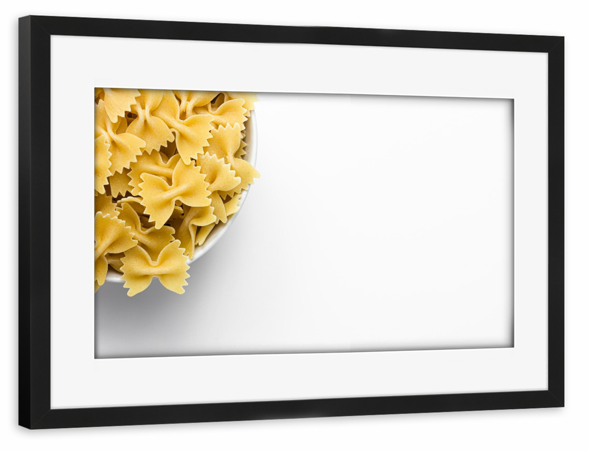Poster mit Rahmen schwarz "Farfalle - halb" artboxONE - Essen & Trinken - Nudeln,Essen,Food,Pasta,Küche,Mahlzeit,Weiß,Minimalistisch,Fotografie