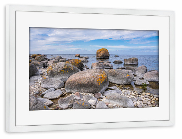 Poster mit Rahmen weiß "Steine, Ostsee, Öland" artboxONE - Natur,Reise,Reise / Strand und Meer,Reise / Länder