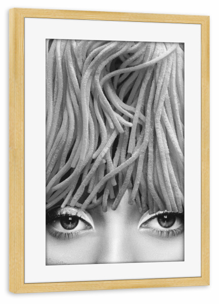 Poster mit Rahmen kiefer "Das ist keine Pasta in bw" artboxONE - Essen & Trinken,Abstrakt,Menschen