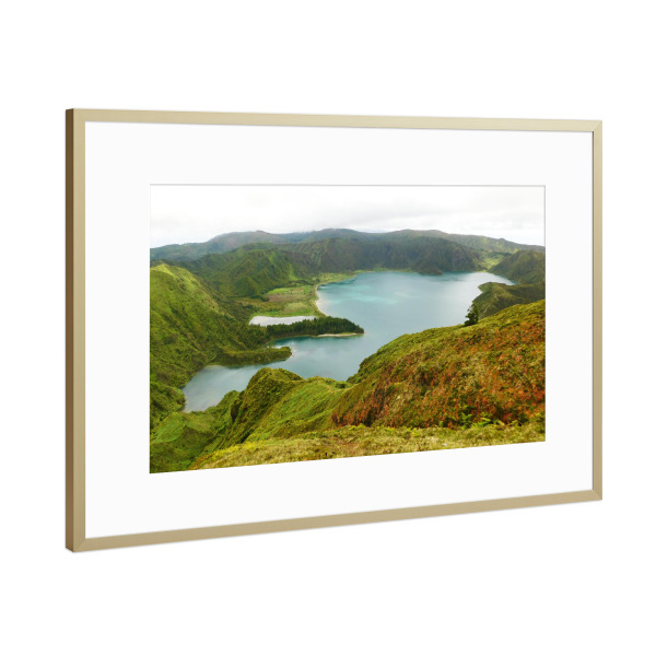 Poster mit Rahmen Gold "Lagoa do Fogo, Sao Miguel" artboxONE - Natur,Reise / Strand und Meer,Reise / Länder