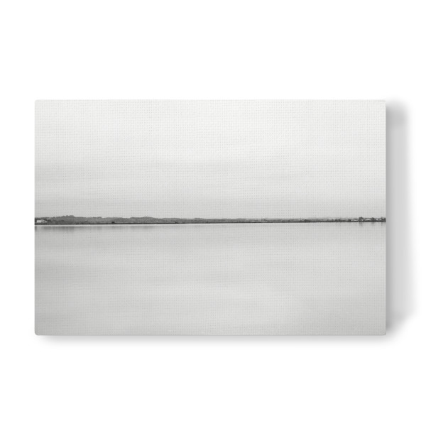 Leinwandbild "Oben ist unten" artboxONE - Natur,Reise,Schwarzweiß - Himmel,Spiegelung,Meer,See,Schwarz,Weiß,Schwarz-weiß