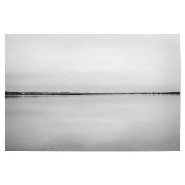 Poster 30x20 cm "Oben ist unten" artboxONE - Natur,Reise,Schwarzweiß - Himmel,Spiegelung,Meer,See,Schwarz,Weiß,Schwarz-weiß