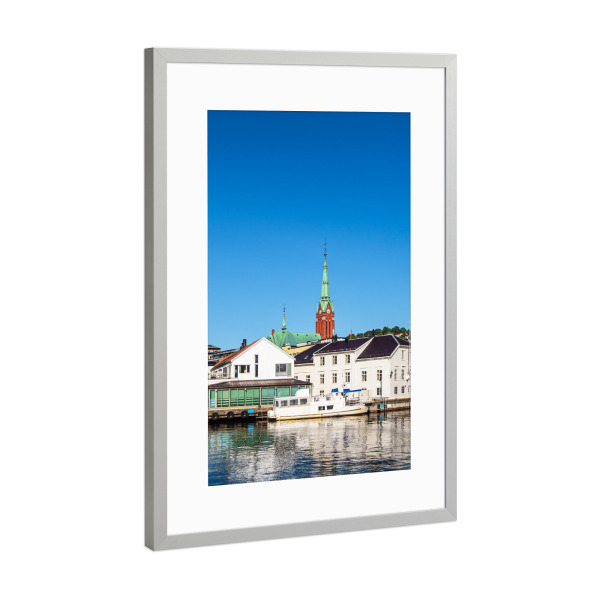 Poster mit Rahmen Silber "Wasser, Häuser und Kirche" artboxONE - Natur,Reise,Architektur,Reise / Strand und Meer,Reise / Länder