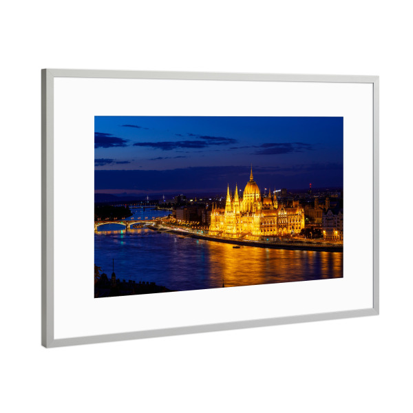 Poster mit Rahmen Silber "Budapest an der Donau" artboxONE - Städte,Architektur