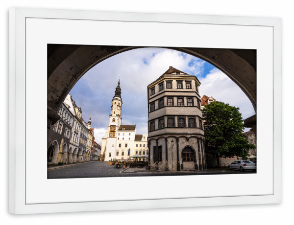 Poster mit Rahmen weiß "Stadt, Ratshaus, Torbogen" artboxONE - Reise,Architektur,Städte / Weitere