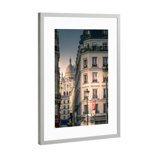 Poster mit Rahmen Silber "Straßenansicht in Paris" artboxONE - Städte,Reise,Architektur,Städte / Paris,Reise / Länder