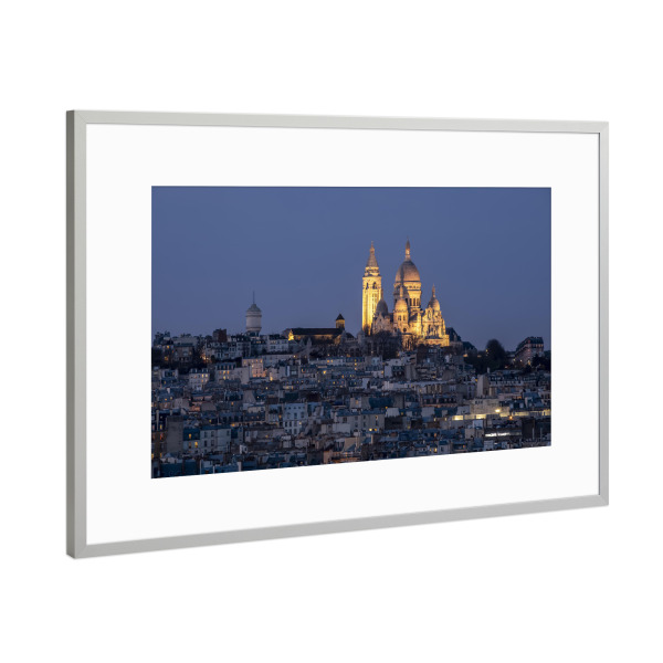 Poster mit Rahmen Silber "Beleuchtete Basilika" artboxONE - Städte,Reise,Architektur,Städte / Paris,Reise / Länder