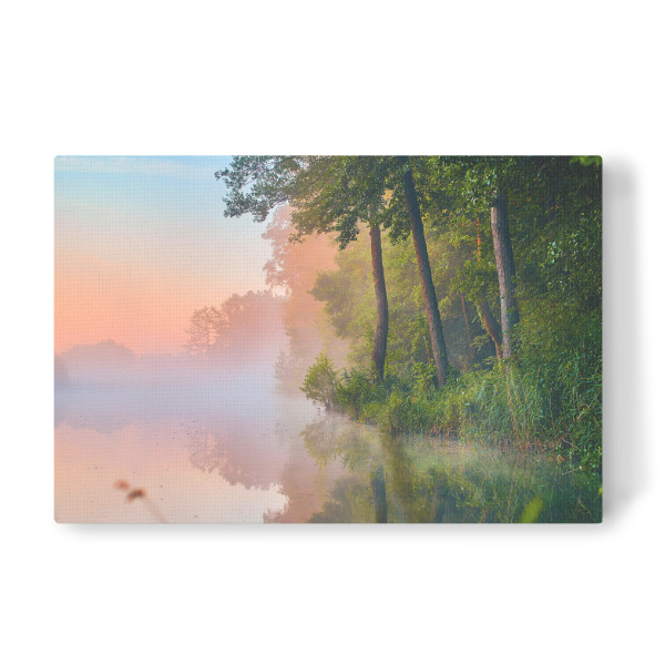 Leinwandbild "Farbenfroher Sonnenaufgang am See" artboxONE - Natur - Natur,Landschaft,See,Wasser,Bunt,Farbenfroh,Sonnenaufgang,Morgennebel,Wald