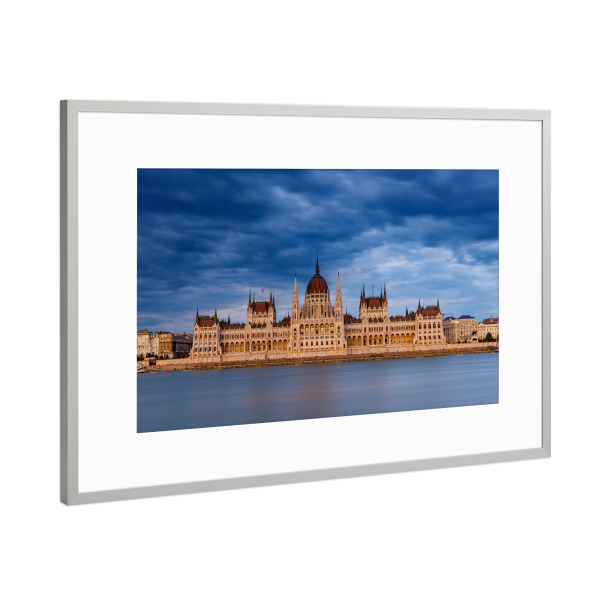 Poster mit Rahmen Silber "Parlament von Budapest" artboxONE - Architektur,Städte / Budapest - Budapest,Ungarn,Parlament,Donau,Parlamentsgebäude,Stadt