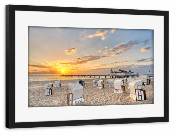 Poster mit Rahmen schwarz "Seebrücke Ahlbeck auf Usedom" artboxONE - Natur,Reise,Reise / Strand und Meer