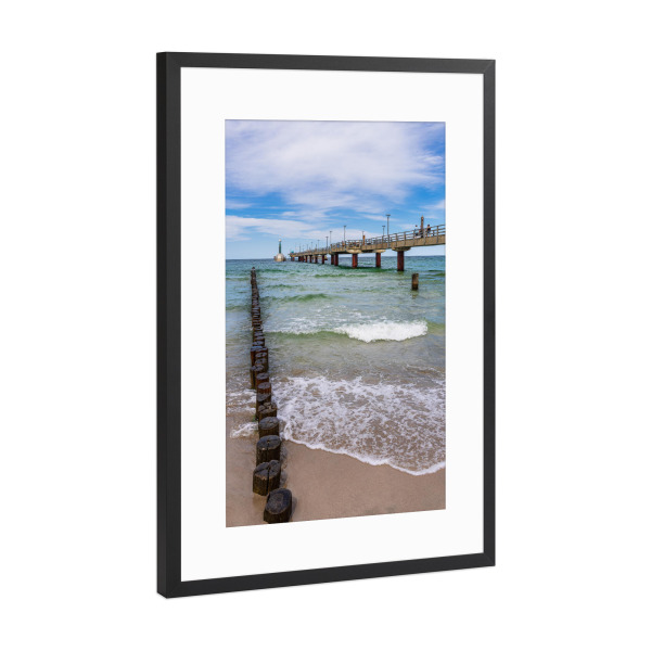 Poster mit Rahmen Schwarz (Metallic) "Wolken, Buhne, Seebrücke" artboxONE - Natur,Reise,Architektur,Reise / Strand und Meer