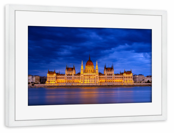 Poster mit Rahmen weiß "Ungarns Parlament" artboxONE - Architektur,Städte / Budapest - Budapest,Ungarn,Parlament,Donau,Parlamentsgebäude,Stadt