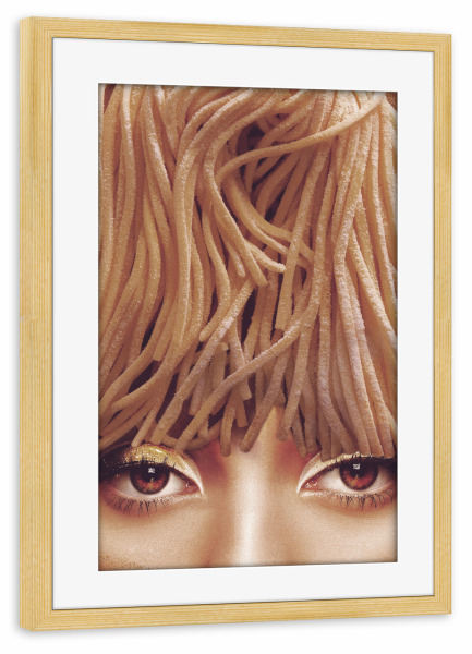 Poster mit Rahmen kiefer "This is not pasta girl" artboxONE - Essen & Trinken,Abstrakt,Menschen