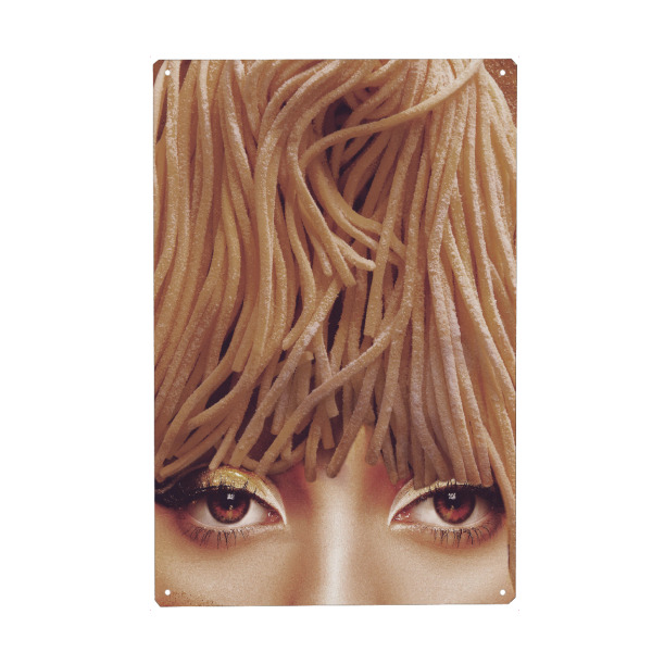 Metall Poster "This is not pasta girl" artboxONE - Essen & Trinken,Abstrakt,Menschen