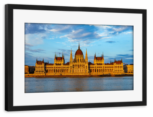 Poster mit Rahmen schwarz "Das Parlamentsgebäude in Budapest" artboxONE - Architektur,Städte / Budapest