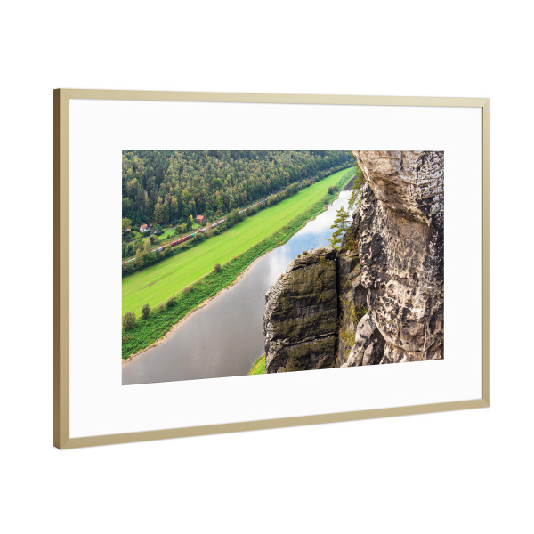 Poster mit Rahmen Gold "Felsen, Fluss, Wald" artboxONE - Natur,Reise