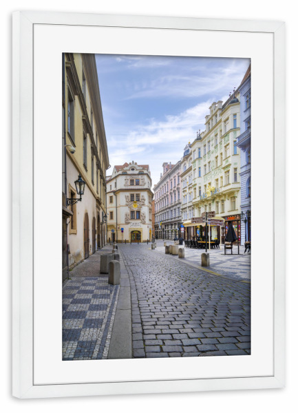 Poster mit Rahmen weiß "Karlova, gemütliche Gasse in Prag" artboxONE - Architektur,Städte / Prag