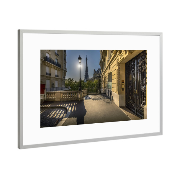Poster mit Rahmen Silber "Pariser Straße" artboxONE - Städte,Reise,Architektur,Städte / Paris,Reise / Länder