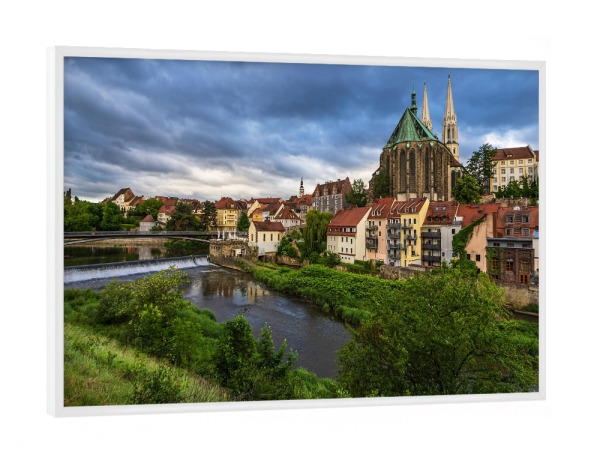 Poster mit weißem Rahmen "Fluß, Stadt, Kirche" artboxONE - Natur,Reise,Architektur,Städte / Weitere
