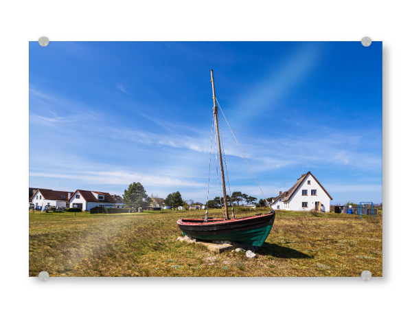 Acrylglasbild "Wiese, Boot, Häuser" artboxONE - Natur,Reise,Architektur