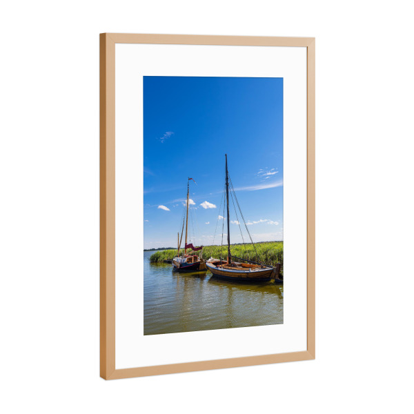 Poster mit Rahmen Kupfer "Segelschiffe, Schilf, Hafen" artboxONE - Natur,Reise,Reise / Strand und Meer