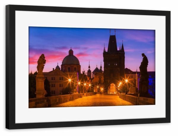 Poster mit Rahmen schwarz "Prag im Morgengrauen, Tschechien" artboxONE - Reise,Architektur,Städte / Prag