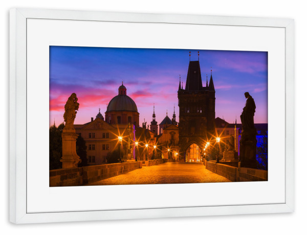 Poster mit Rahmen weiß "Prag im Morgengrauen, Tschechien" artboxONE - Reise,Architektur,Städte / Prag