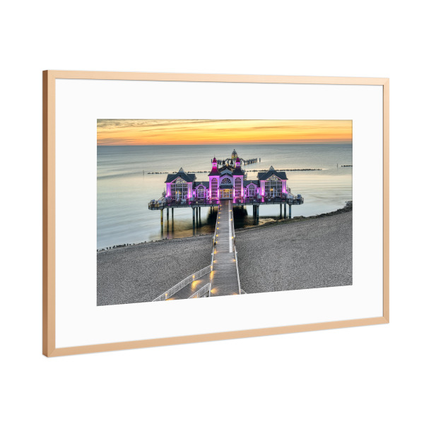 Poster mit Rahmen Kupfer "Seebrücke Sellin Rügen" artboxONE - Natur,Reise,Reise / Strand und Meer