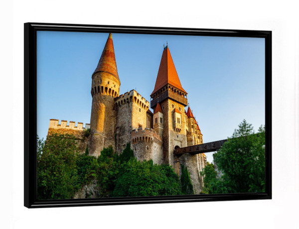 Poster mit schwarzem Rahmen "Burg Corvin" artboxONE - Architektur