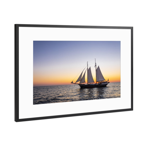 Poster mit Rahmen Schwarz (Metallic) "Windjammer, Ostsee, Abend" artboxONE - Natur,Reise,Reise / Strand und Meer