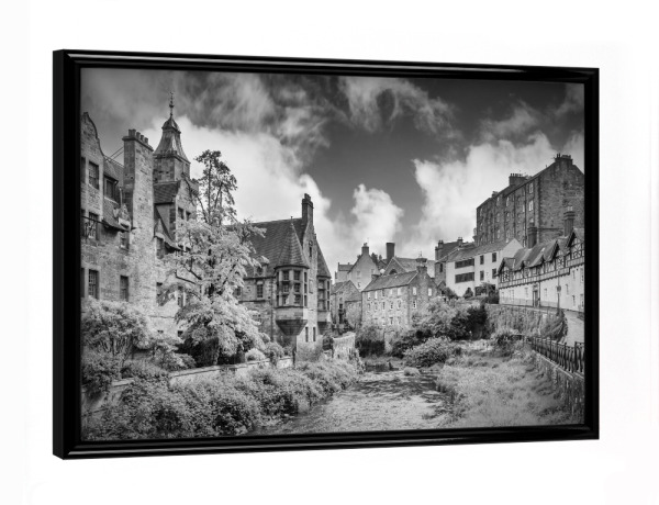 Poster mit schwarzem Rahmen "Dean Village in Edinburgh" artboxONE - Städte,Schwarzweiß,Architektur