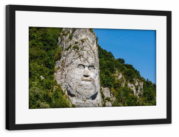 Poster mit Rahmen schwarz "Dakerkönig Decebalus" artboxONE - Natur,Architektur - Rumänien,Donau,Statue,Decebalus,Dakerkönig,Daker,Felsen,Eisernes tor