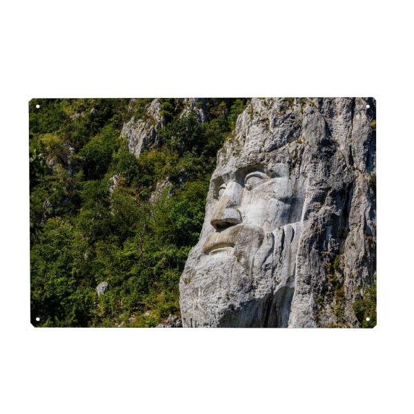 Metall Poster "Statue von Dakerkönig Decebalus" artboxONE - Architektur - Rumänien,Donau,Statue,Decebalus,Dakerkönig,Daker,Felsen,Eisernes tor
