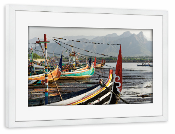 Poster mit Rahmen weiß "Fischerboote am Strand" artboxONE - Reise,Reise / Strand und Meer,Reise / Asien