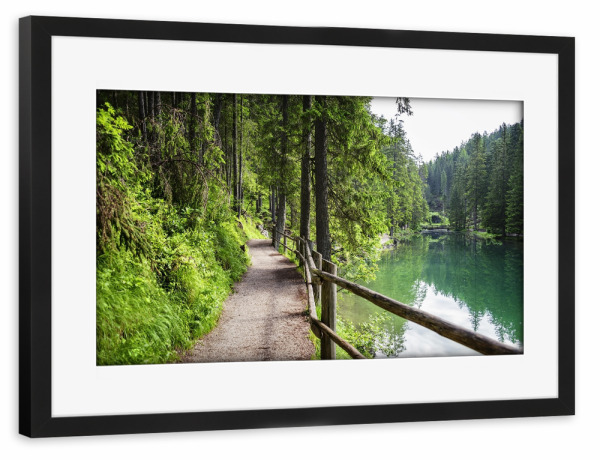 Poster mit Rahmen schwarz "Gehweg am See" artboxONE - Natur,Reise,Reise / Länder