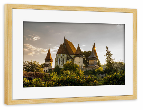Poster mit Rahmen kiefer "Kirchenburg Biertan" artboxONE - Architektur - Rumänien,Burg,Kirche,Kirchenburg,Biertan,Birthälm,Siebenbürgen,Transsilvanien