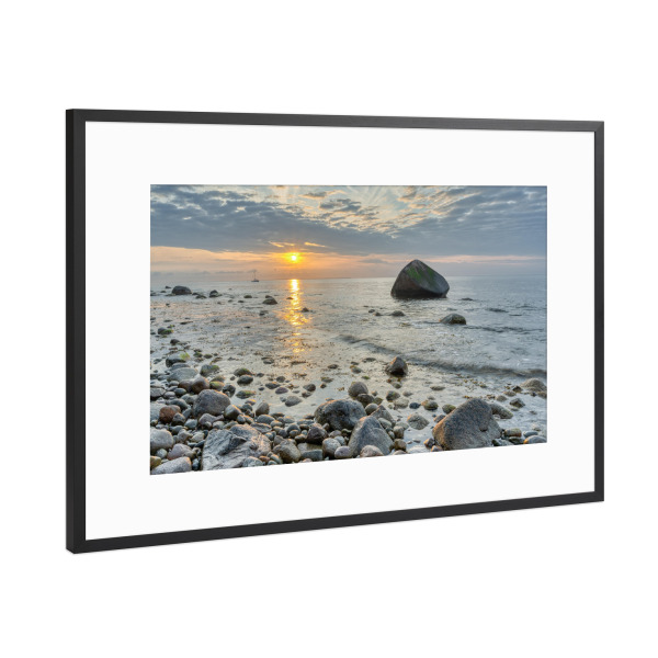 Poster mit Rahmen Schwarz (Metallic) "Schwanenstein Rügen" artboxONE - Natur,Reise,Reise / Strand und Meer