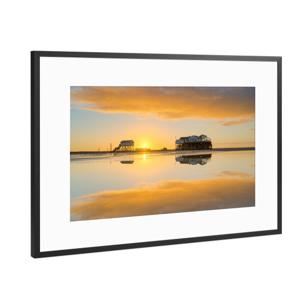 Poster mit Rahmen Schwarz (Metallic) "Morgens in St. Peter-Ording" artboxONE - Natur,Reise,Architektur,Reise / Strand und Meer