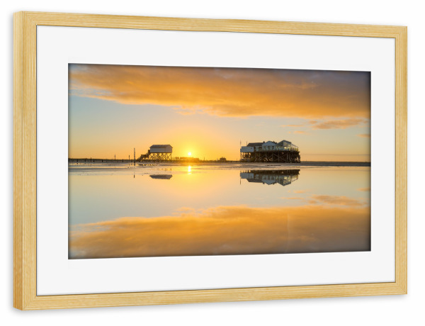 Poster mit Rahmen kiefer "Morgens in St. Peter-Ording" artboxONE - Natur,Reise,Architektur,Reise / Strand und Meer