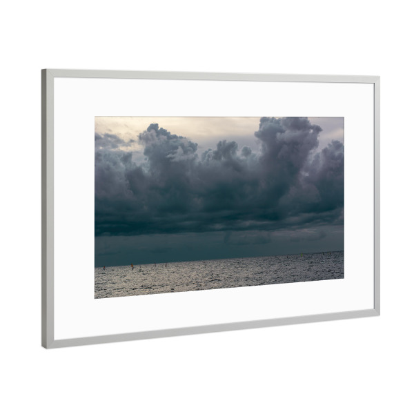 Poster mit Rahmen Silber "Meer und Wolken" artboxONE - Reise,Reise / Strand und Meer,Sport