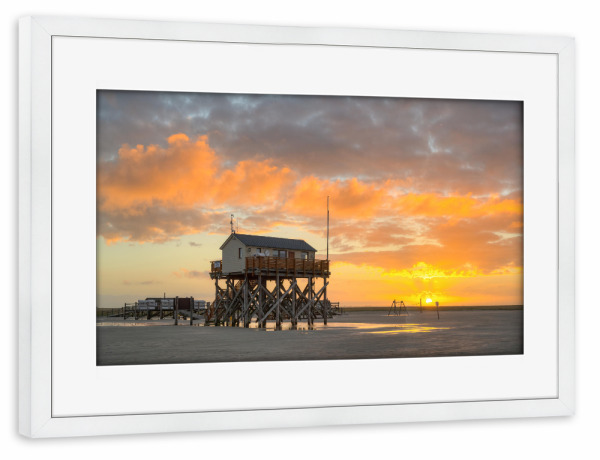 Poster mit Rahmen weiß "St. Peter-Ording Sonnenaufgang" artboxONE - Natur,Reise,Architektur,Reise / Strand und Meer