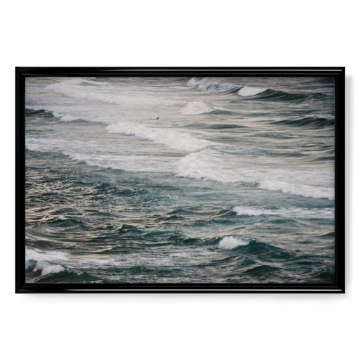 Wintersurfen im wilden Meer Wintersurfen im wilden Meer